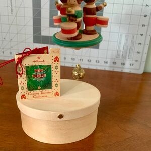 Hallmark Christmas Ornament 1986 Country Treasures Little Drummers